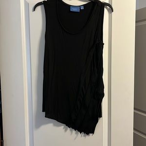 SimplyVera Vera Wang Medium Tank top barely worn with front accent